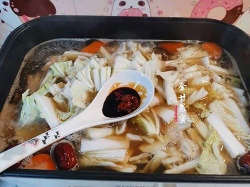 粉条|三人午餐，炖一锅家常菜肴，有荤有素有粗粮，连米饭也省下了