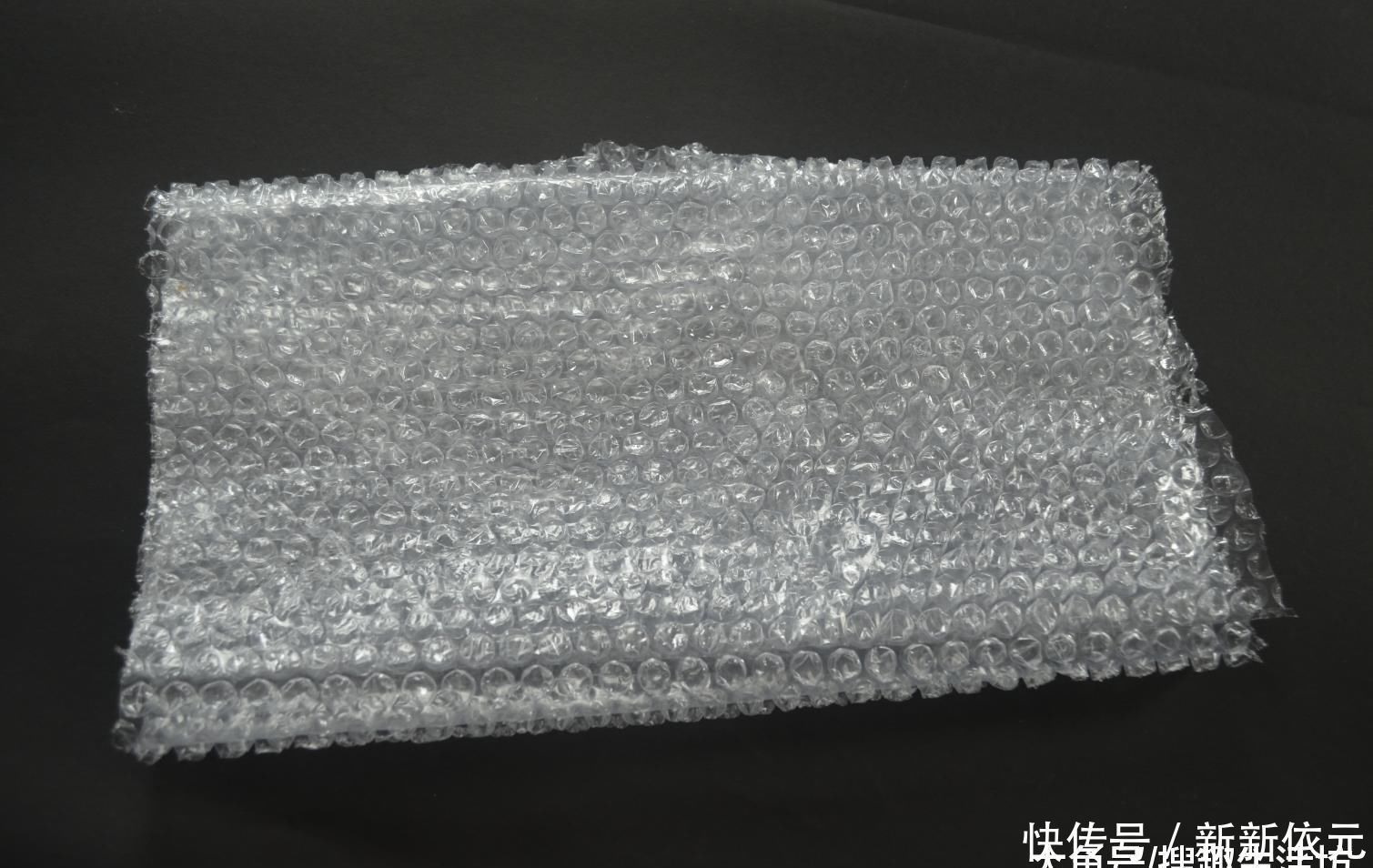 快递箱里的气泡垫别扔了, 没想到它作用这么大, 家家户户用的到
