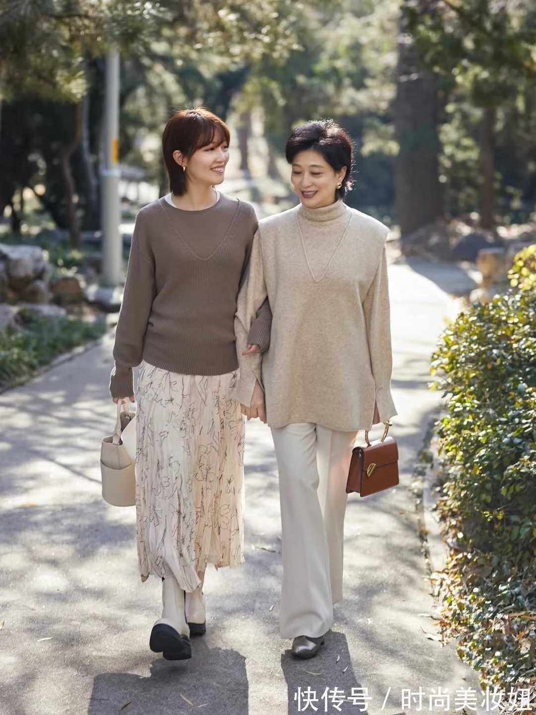 妈妈 60岁妈妈懂搭配更显气质,学会这4个穿搭术,高级又减龄