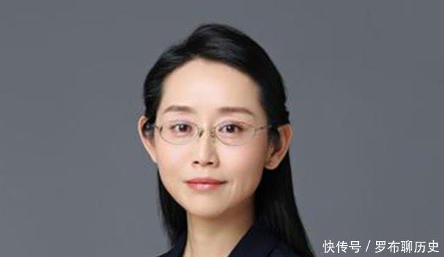 她是清华大学最受欢迎的女教授之一,长相清纯,出名后坚持不作秀