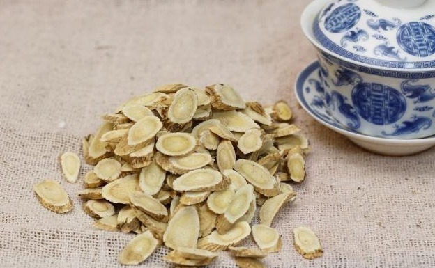 上火|经常喝黄芪水营养虽好，几类人尽量别喝，或许多数人不清楚