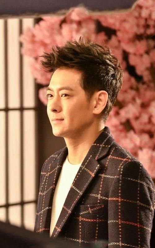 贺军翔 男版《浪姐》终于官宣,本以为选手够有看点,没想评委却更抢风头