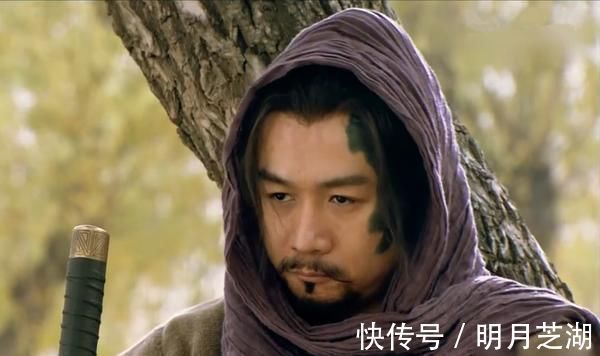 秦明@排名第十九的梁山好汉与秦明不分高下,面对关胜仅支撑十个回合