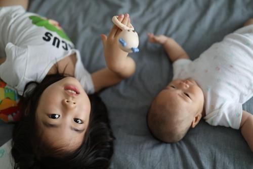 燕子|熬到35岁后才知道“独生子女”的好,二胎家庭羡慕不来,已经晚了