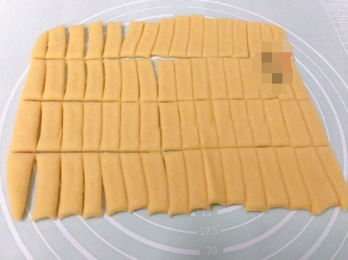 营养|吃炸货,换点新花样!香酥可口的芝麻条,营养高寓意也好