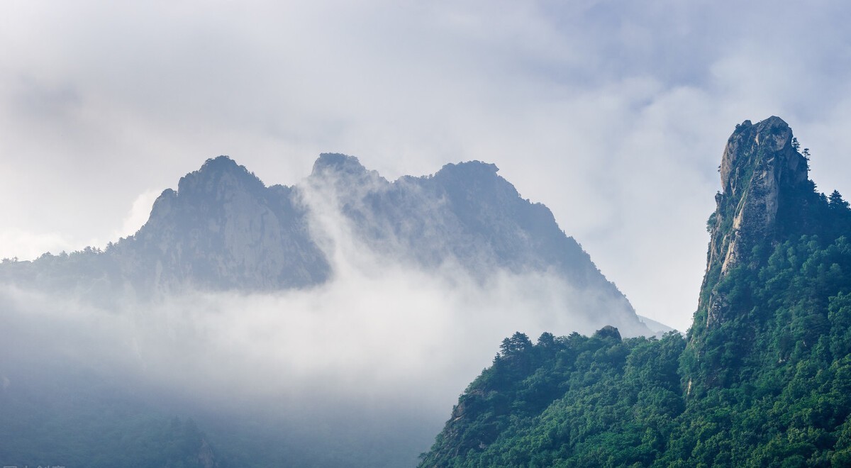 去雾灵山公园，要不要住一晚呢？建议住山顶还是山下农家乐？