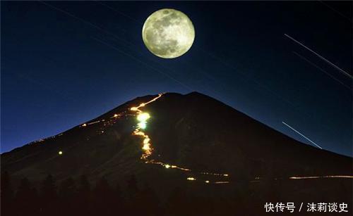 浪漫|课本的《静夜思》,其实被清朝人改动2字,李白原版读起来更浪漫