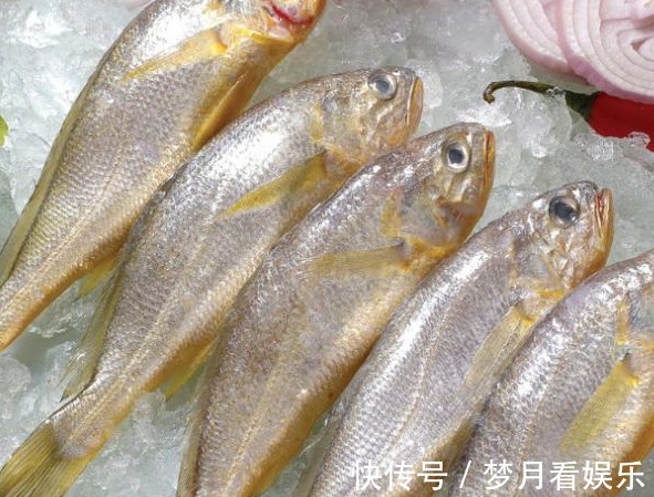 清洗干净|不管解冻什么鱼,千万不要用水泡,只用1招,和刚买的活鱼一样鲜