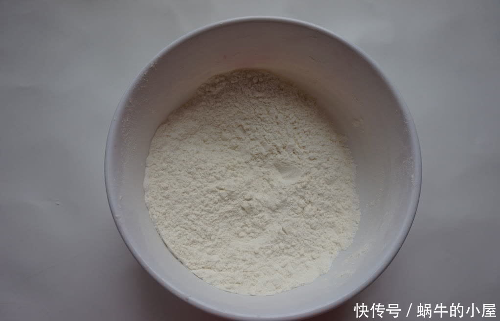 这款小零食香酥可口,做法简单,家里可以多备点,孩子很喜欢吃