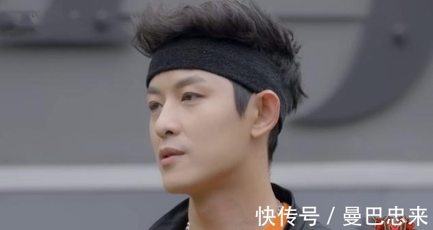 《披荆斩棘》淘汰4人,3人发小作文,黄征字最多,信息量也最大