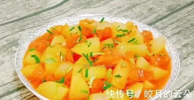 切块|番茄的“黄金搭档”不是鸡蛋，而是不起眼的它！常吃养脾胃还降压！