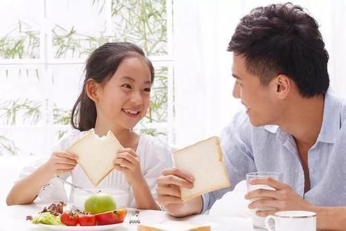 食物|玉米是胃病的“发物”?医生建议:夏养胃,这3类食物,少碰为妙