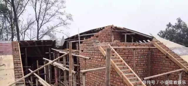 地基|赚钱了,要回家盖一栋这样的别墅,带开放式车库,让邻里都来羡慕