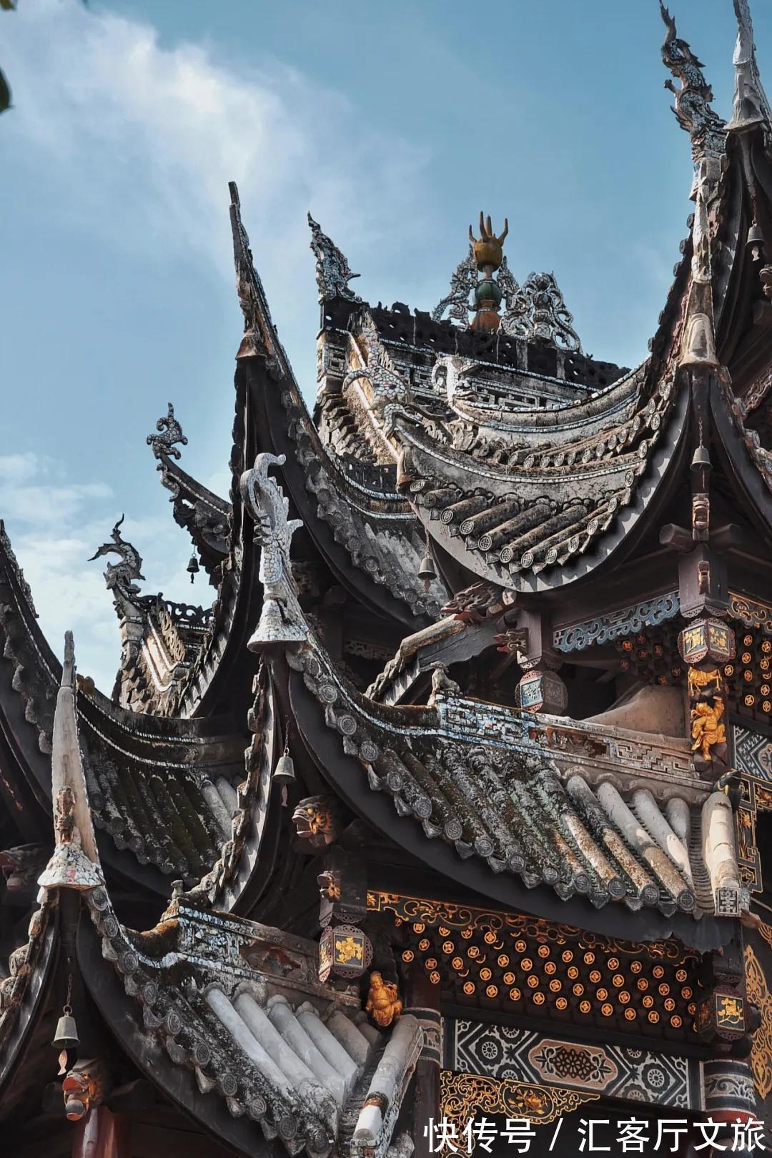 井盐|去年才通高铁，这座“十八线”国内小城，凭什么就火到了国外？