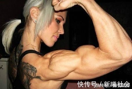 臂弯举|掌握正确的训练方法,仅靠自重一样能够锻炼出发达的手臂肌肉