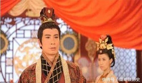 驾崩|皇帝驾崩,一帮太监密谋让那个傻子继位,结果傻子成为千古一帝!