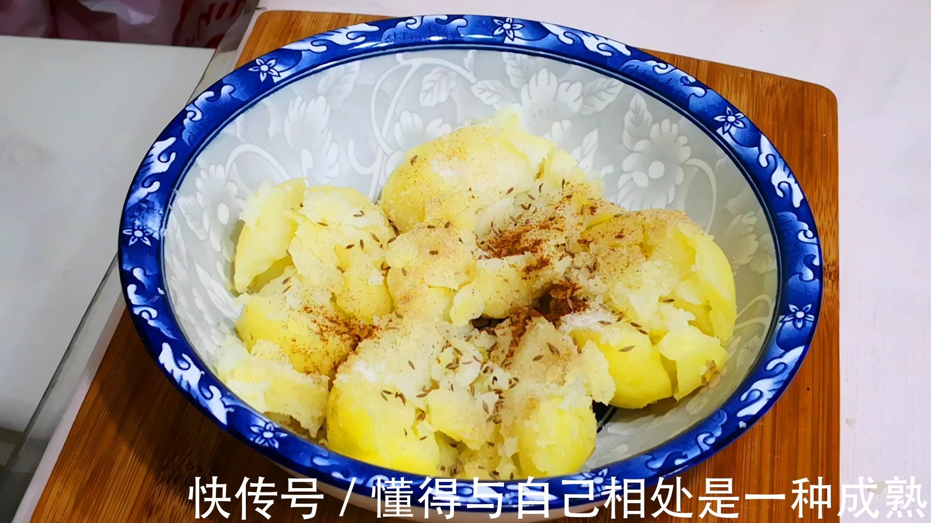 蒸土豆|入秋后，大鱼大肉靠边站，多吃此菜，才2块一斤，简单一做就特香