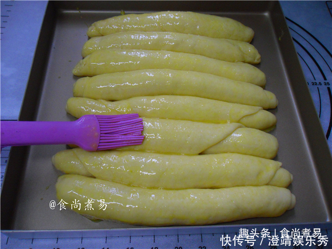 配方|面包此做法,香甜柔软又筋道,撕开能拉丝,配方很简单