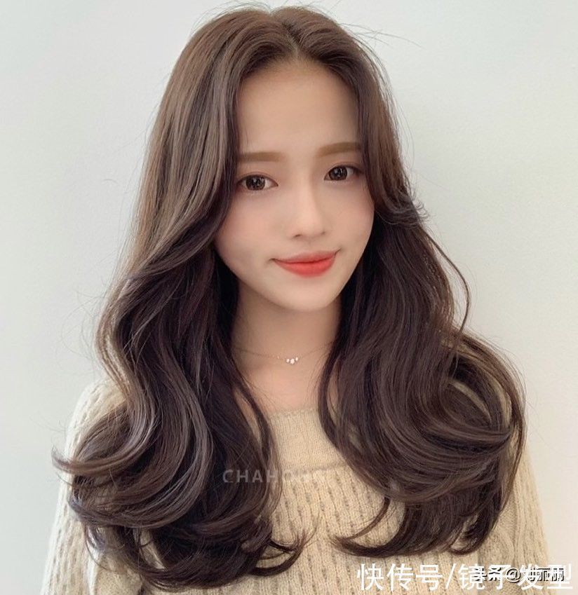 时尚|春节发型无论怎么剪，也要试试这10几款，修颜蓬松显气质