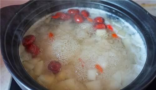 天然|它是天然“冻龄汤”，每天食一点，补水保湿，皮肤水嫩如鸡蛋！