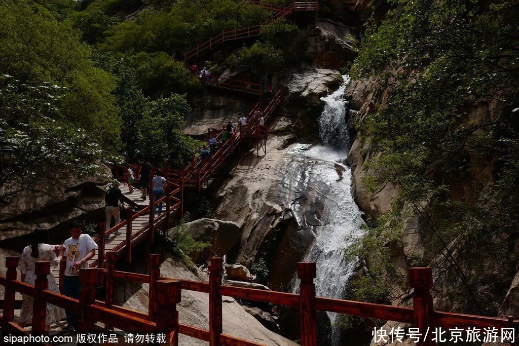 清凉必备！京郊有处隐匿的避暑秘境，绝壁之上赏山水，还能乘船穿越丛林！