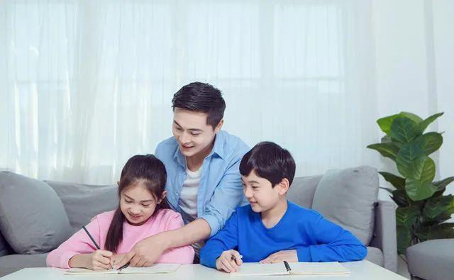 父母|孩子没出息和父母关系大，想要孩子成大器，得坚持培养这几个习惯