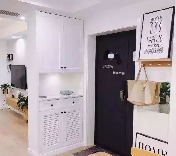 玄关|门口只放个鞋柜好浪费!装一个柜子实用得很!