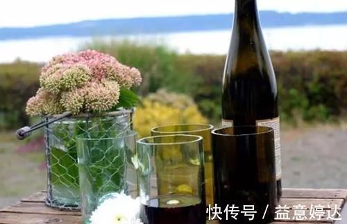 酒瓶|买了花却没有花瓶该怎么办？用啤酒瓶做一个，实用、美观又独特