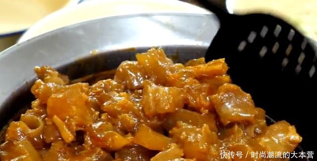 店里|武汉老字号牛肉面馆,汉口人爱来喝早酒,店里最受欢迎的却是腰片