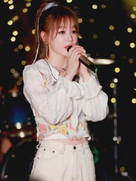 萧敬腾|《你好生活》萧敬腾燃爆全场，徐梦洁唱彩虹的笑画面多美好