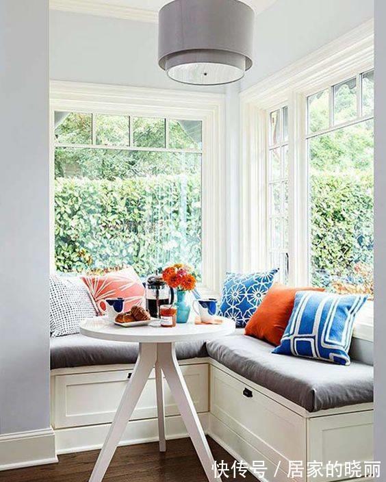 书房|小户型的窗户边上怎么做？飘窗、书房、卡座都可以