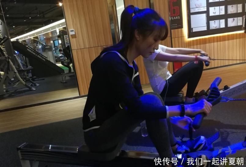 腰围|女生小肚腩怎么减让腰围从80cm降到65cm,4个方法,快速实现