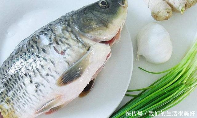 做红烧鱼时,最忌讳直接下锅,红烧前多加两步,鱼肉鲜美不腥