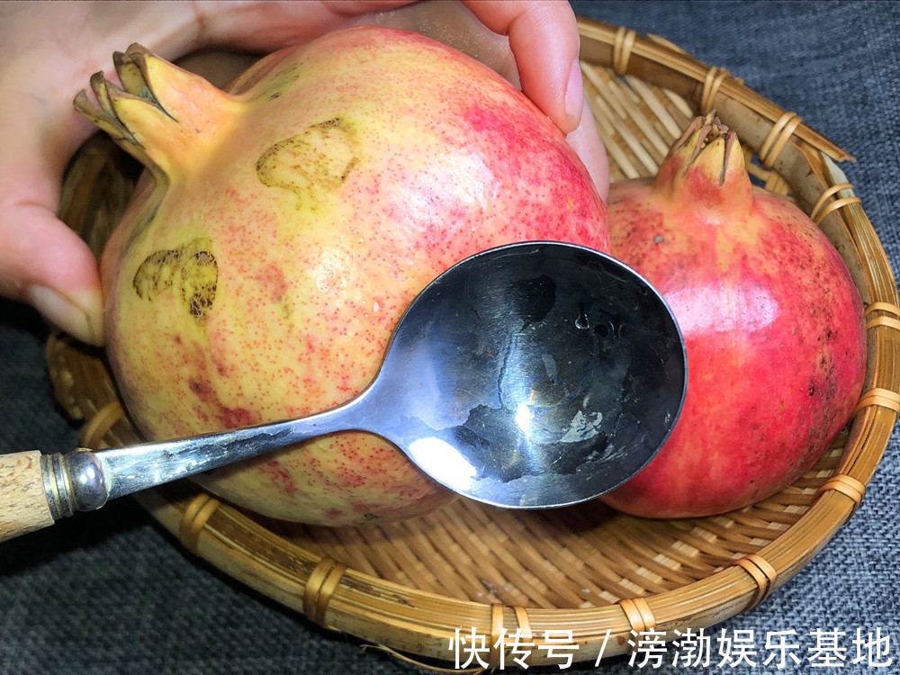 原来石榴皮是个宝，拿钱也换不来，用途太厉害了，看完别再扔了