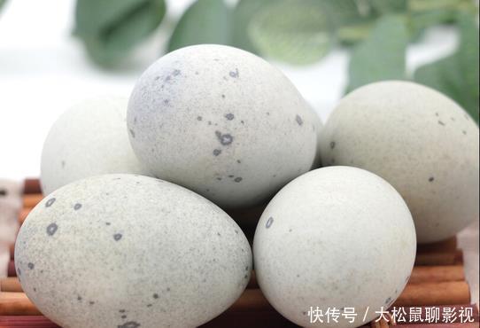  过年买皮蛋，别再随便挑了，牢记3不要技巧，个个新鲜又好吃