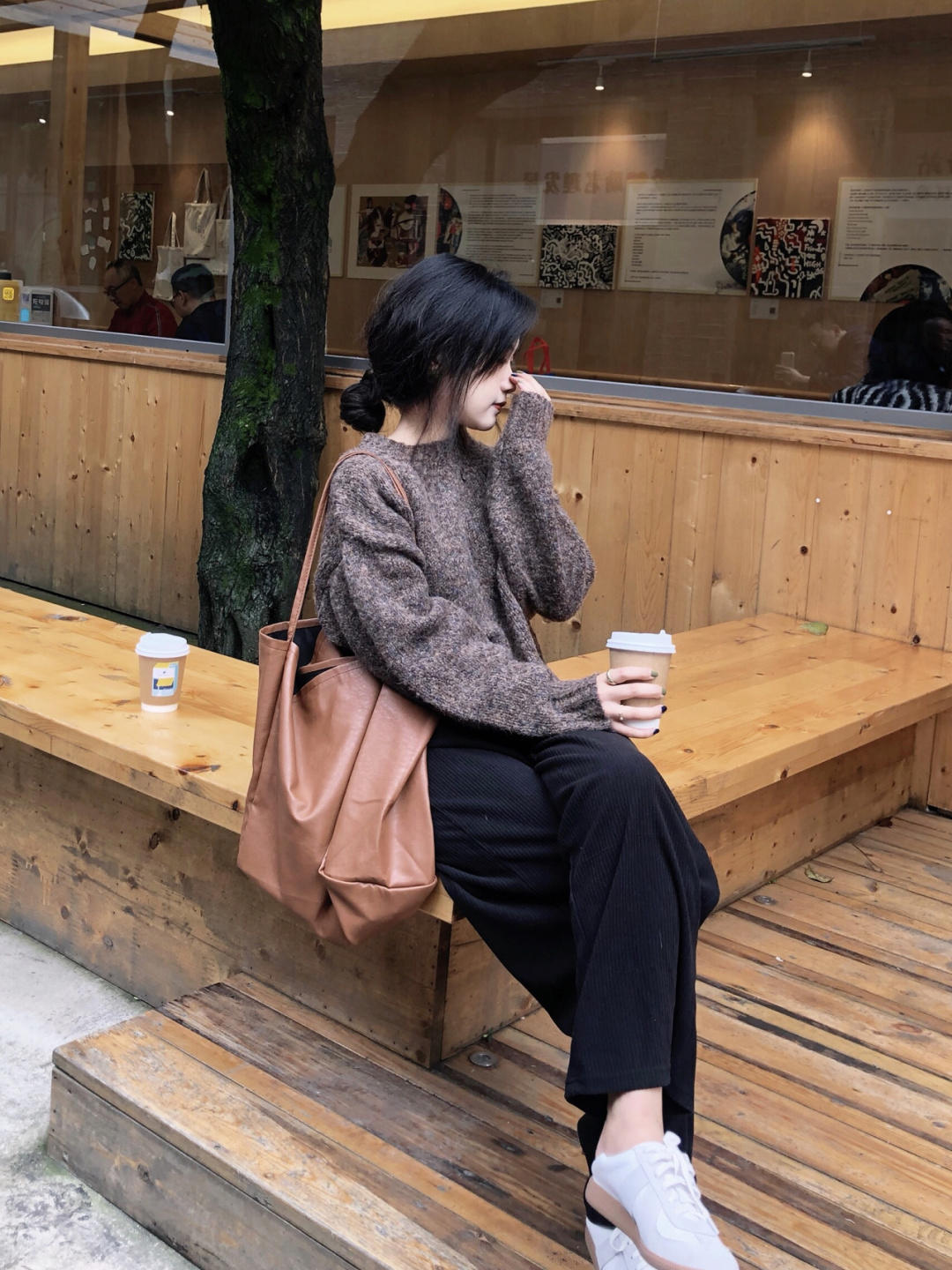 搭配 脱下外套,你的冬日造型如何保持精致?这四件毛衣就是理想答案