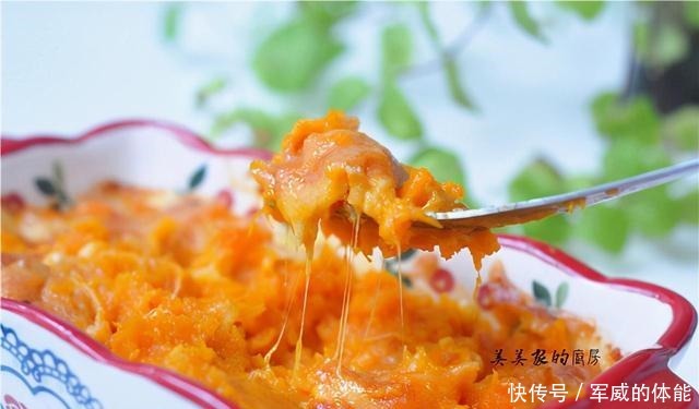 天冷,这早餐一定要试试,制作不过五分钟,比芝士蛋糕更细腻!