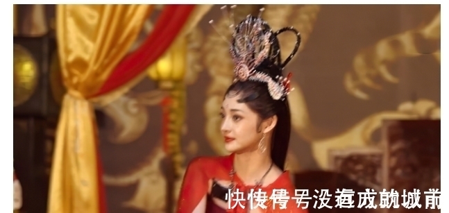 楊紫|楊迪模仿豬八戒背媳婦,楊紫仗義配合,手放的位置是女友專屬