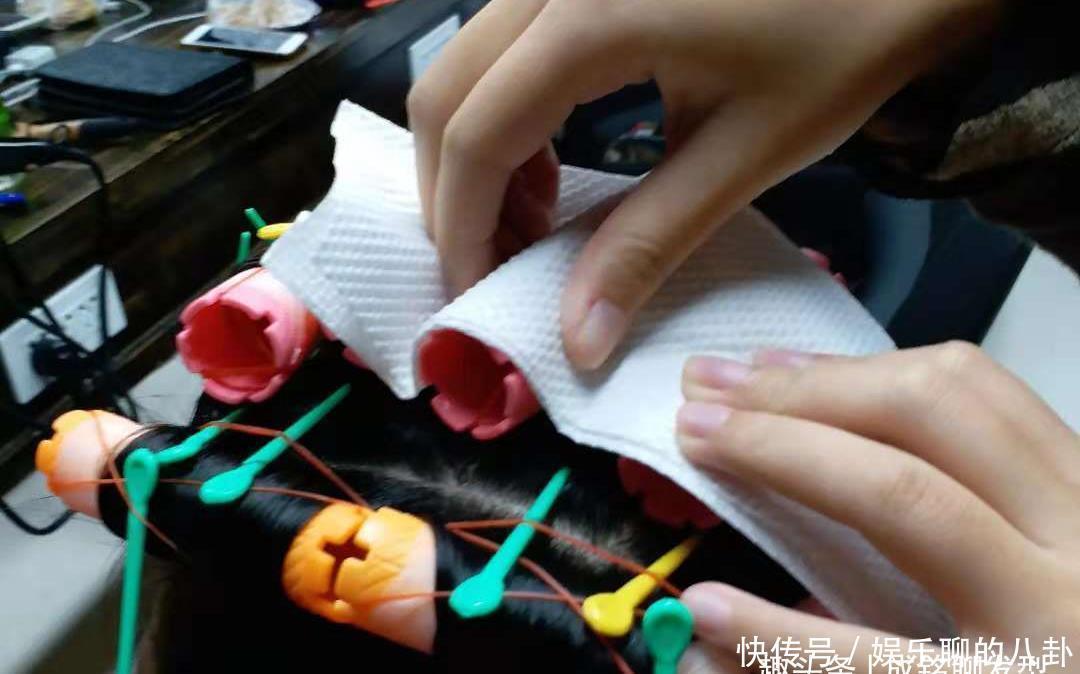 头发|烫一次头发的时间没有标准,头发烫坏是时间长了,时间短烫不出卷