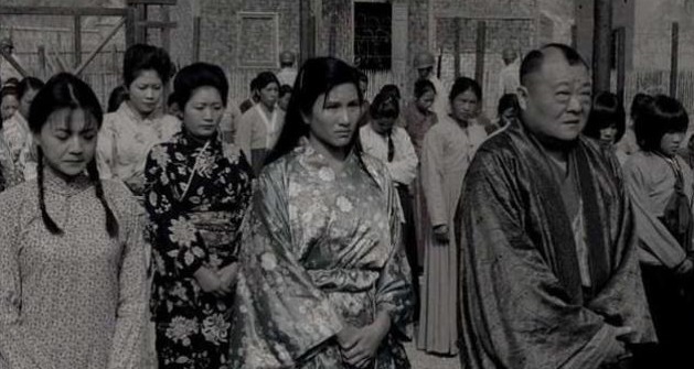 战场|日本投降后，战败士兵回国看见妻子，感到绝望：不如死在战场上