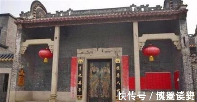 下联#火葬场有幅对联,上联“早来晚来早晚得来”,下联则让人很不舒服