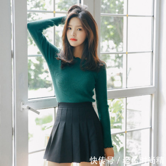 角度看 毛衣配短裙,填补秋冬记忆空白格