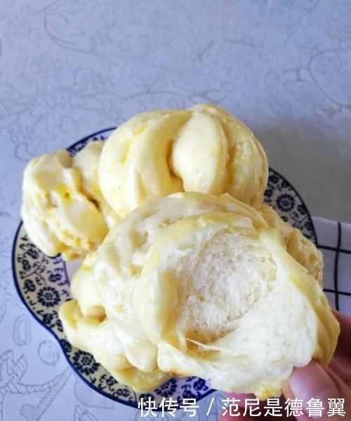 面粉这样做，只要一个蒸锅，比馒头松软香甜，吃一次就会喜欢上它