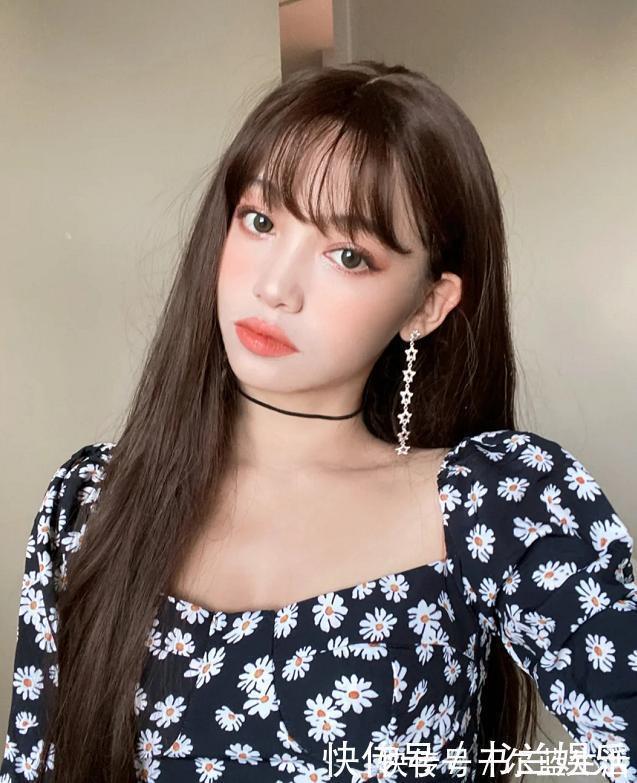 头发|整体看起来很洋气的女人,选发型都会注意这3点,一下年轻好几岁