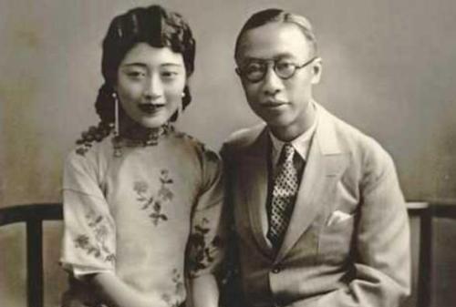 花瓶|晚年的时候溥仪再次进皇宫,对花瓶说了句话,旁边的专家直接吓懵