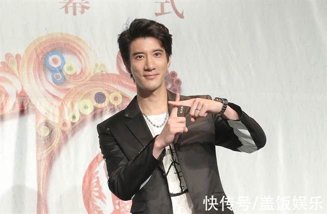 王力宏昔日采訪處處打臉！自曝不花心，做爸爸好累，魯豫表情亮了