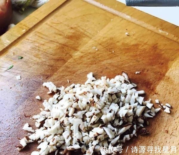 老少皆宜|这是晚餐必做的菜,又好看又好吃,服务朋友很容易