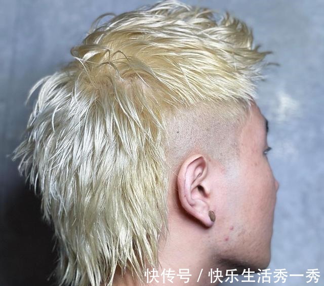 背头 男人是该换换发型了，精选男发100多款任你挑，喜欢哪款剪哪款！