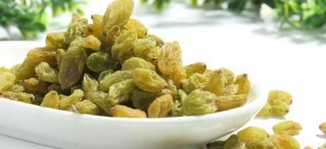 糖尿病患者|葡萄干切记不能这样吃,医生说伤身严重,一年也养不回来!