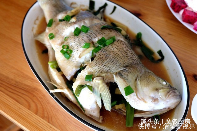 生日蛋糕|女儿4岁了,晒一晒妈妈做的生日蛋糕和饭菜,网友蛋糕太赞了